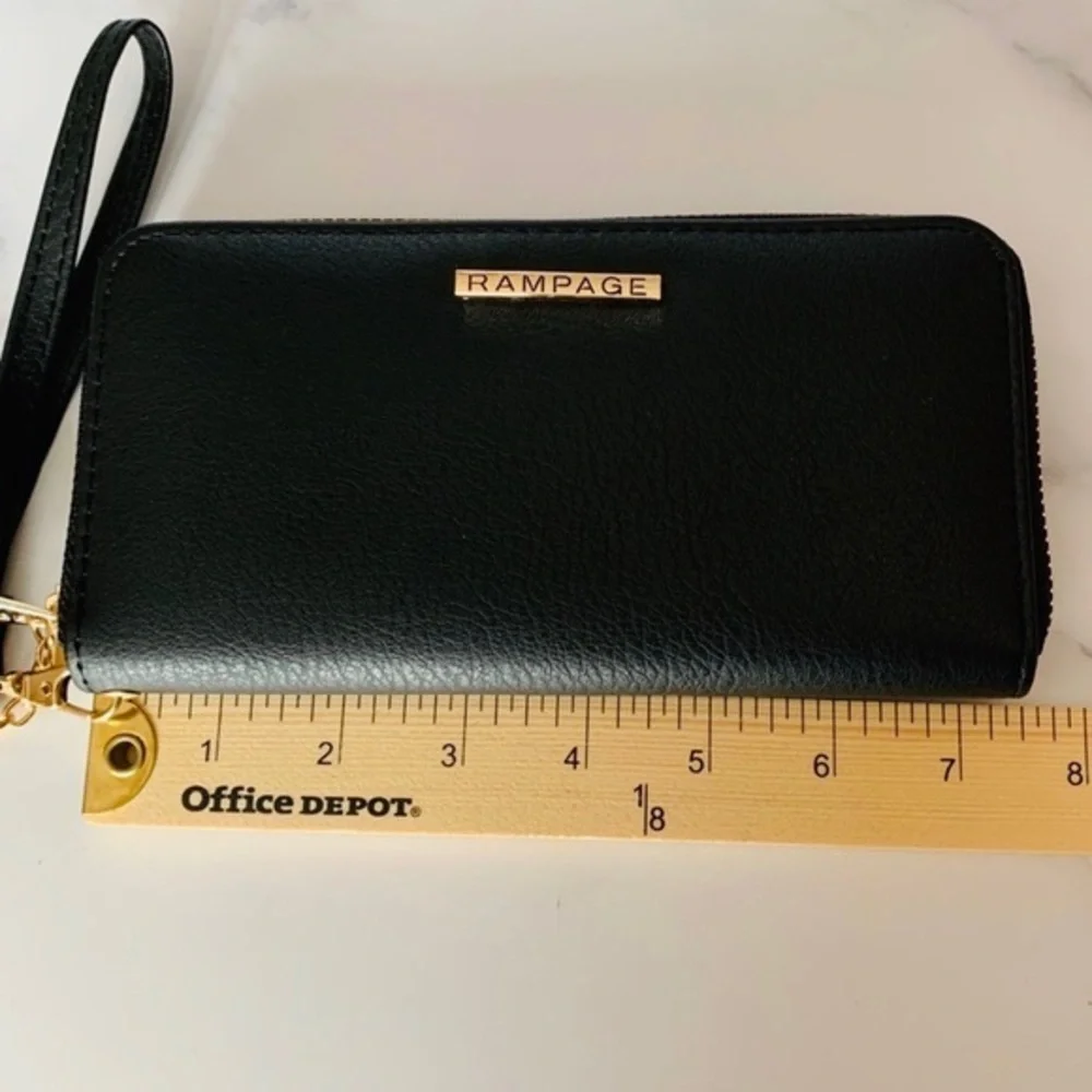Rampage wristlet wallet